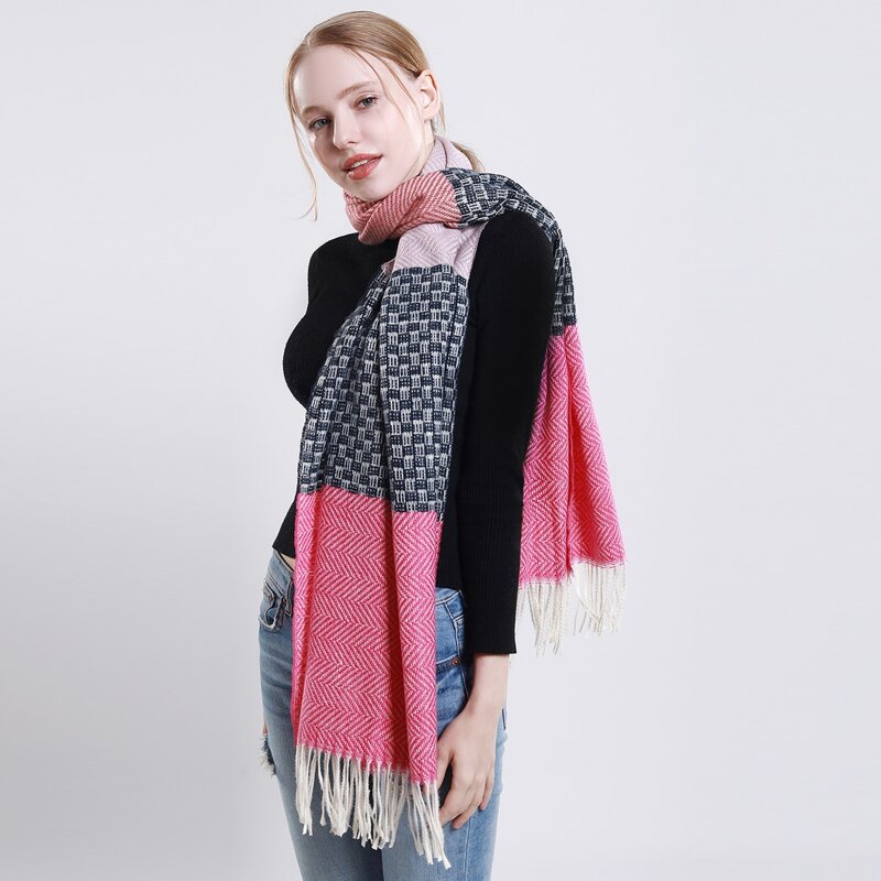 

Colorblock Chevron Tassel Trim Scarf, Multicolor