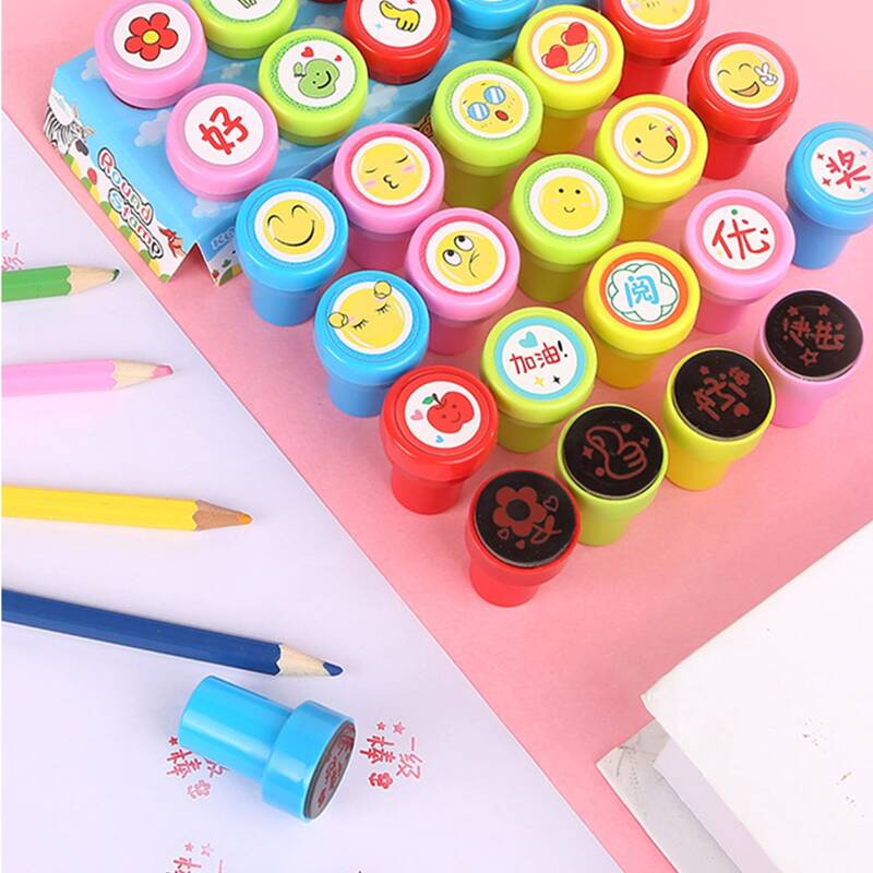 

10pcs Cartoon Graphic Random Stamp, Multicolor