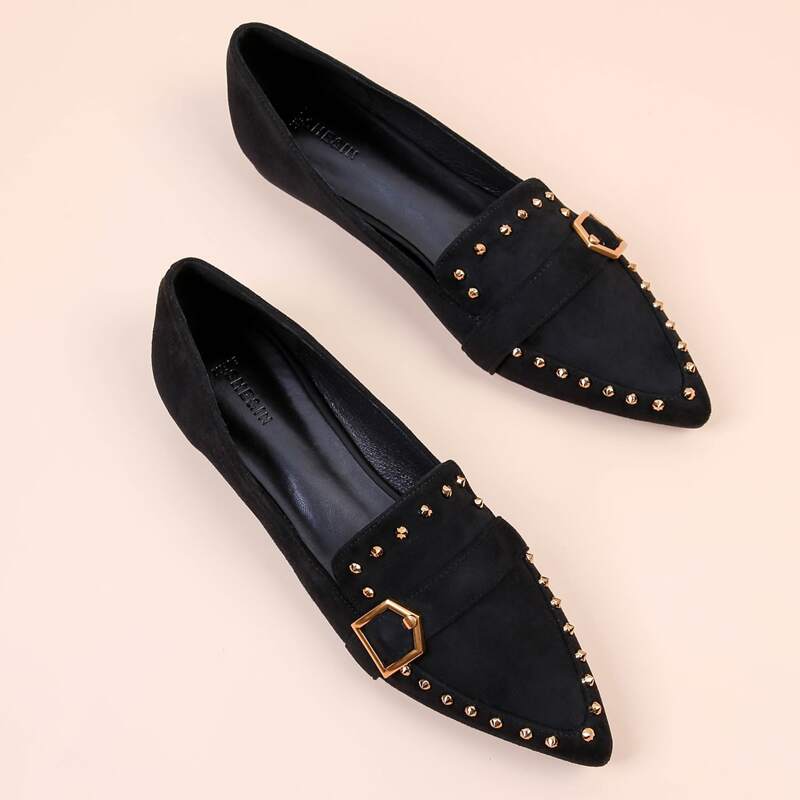

Studded Decor Point Toe Loafers, Black