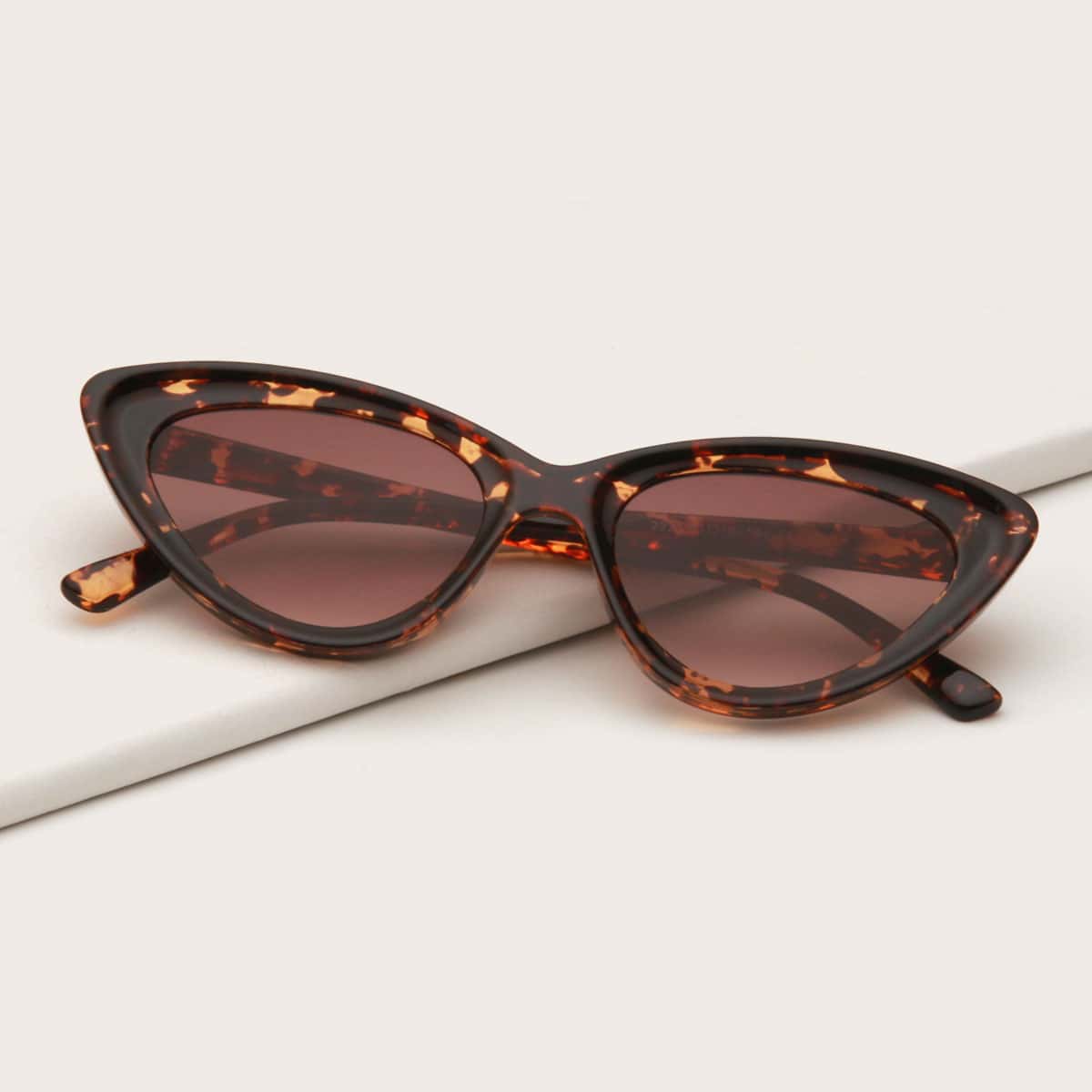 

Guys Cat Eye Sunglasses, Brown
