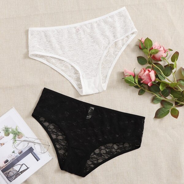 

2pack Plus Floral Lace Panty Set, Black and white