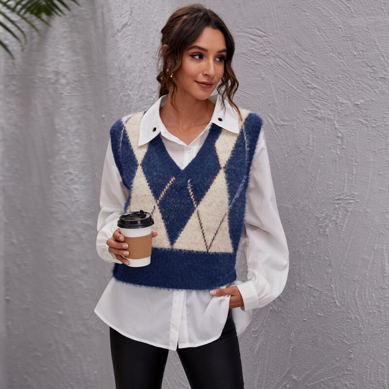 

Argyle Pattern Fluffy Knit Sweater Vest, Multicolor