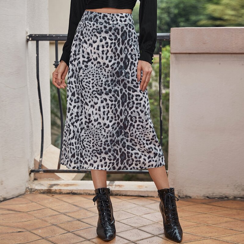 

Zip Back Leopard Skirt, Grey