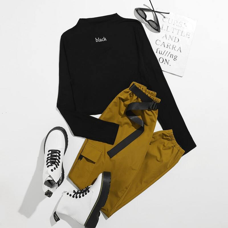 

Letter Graphic Crop Tee & Tape Ring Pocket Pants, Multicolor