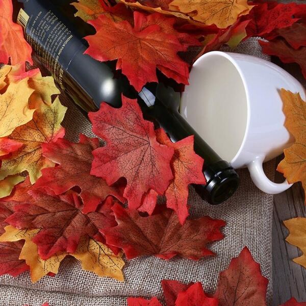 

50pcs Random Color Decorative Maple Leaf, Multicolor