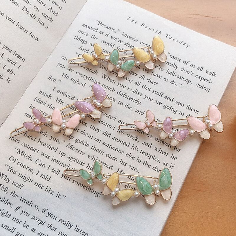 

2pcs Random Butterfly Hair Clip, Multicolor