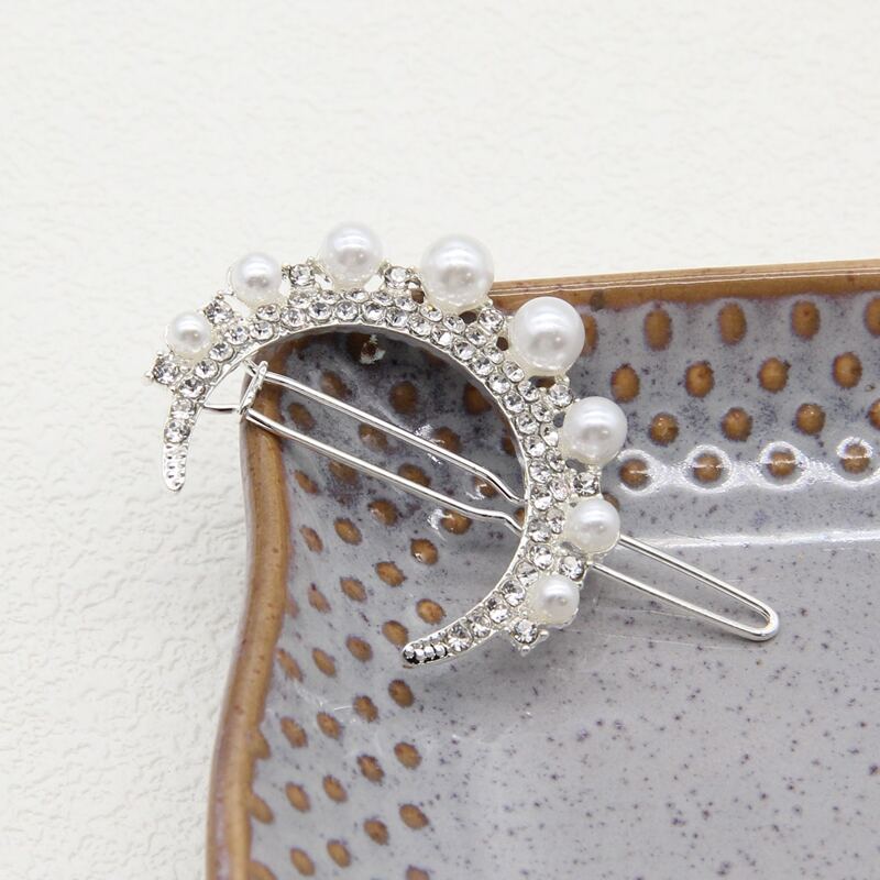 

Faux Pearl Decor Moon Hair Clip, Silver