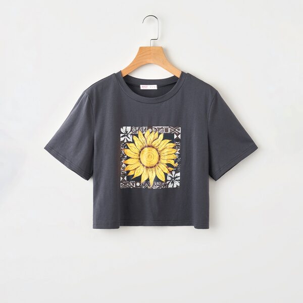 

Plus Sunflower Print Crop Tee, Dark grey
