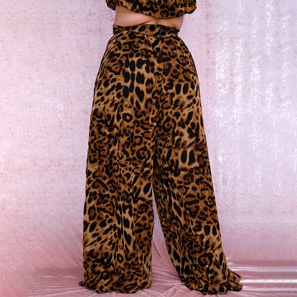 

Plus High Waist Leopard Wide Leg Pants, Multicolor