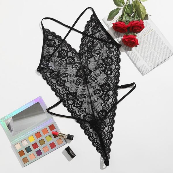 

Plus Floral Lace Scalloped Teddy Bodysuit, Black