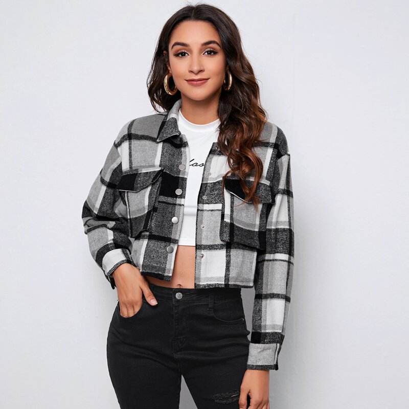 

Flap Pocket Front Plaid Jacket, Black and white
