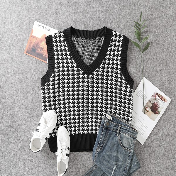 

V-neck Houndstooth Pattern Sweater Vest, Black and white