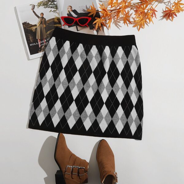 

Plus Straight Argyle Knit Skirt, Multicolor
