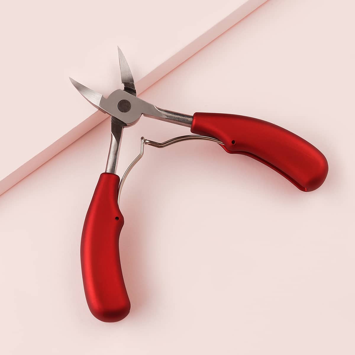 

1pc Nail Clipper, Red