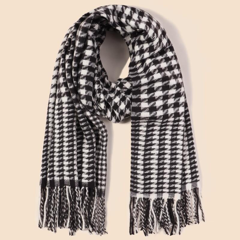 

Houndstooth Pattern Scarf, Black and white