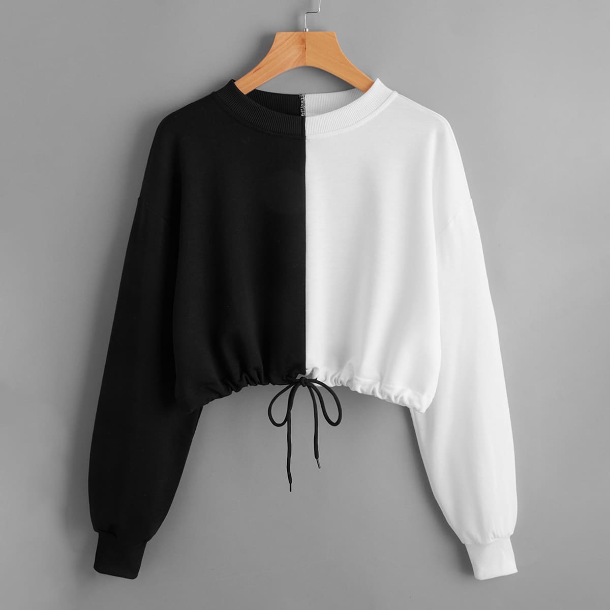 

Colorblock Drawstring Crop Sweatshirt, Black and white