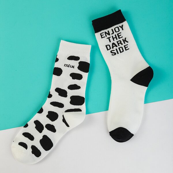 

2pairs Letter Graphic Socks, Black and white