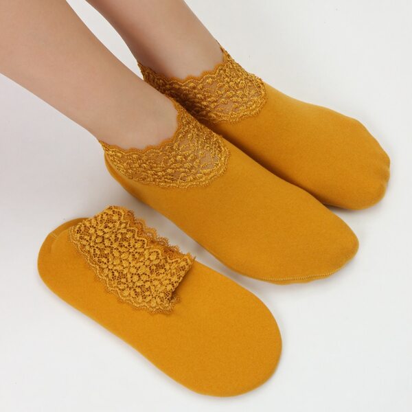 

2pairs Contrast Lace Ankle Socks, Yellow