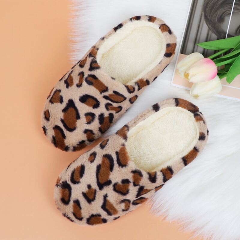 

Leopard Wide Fit Fluffy Slippers, Coffee brown