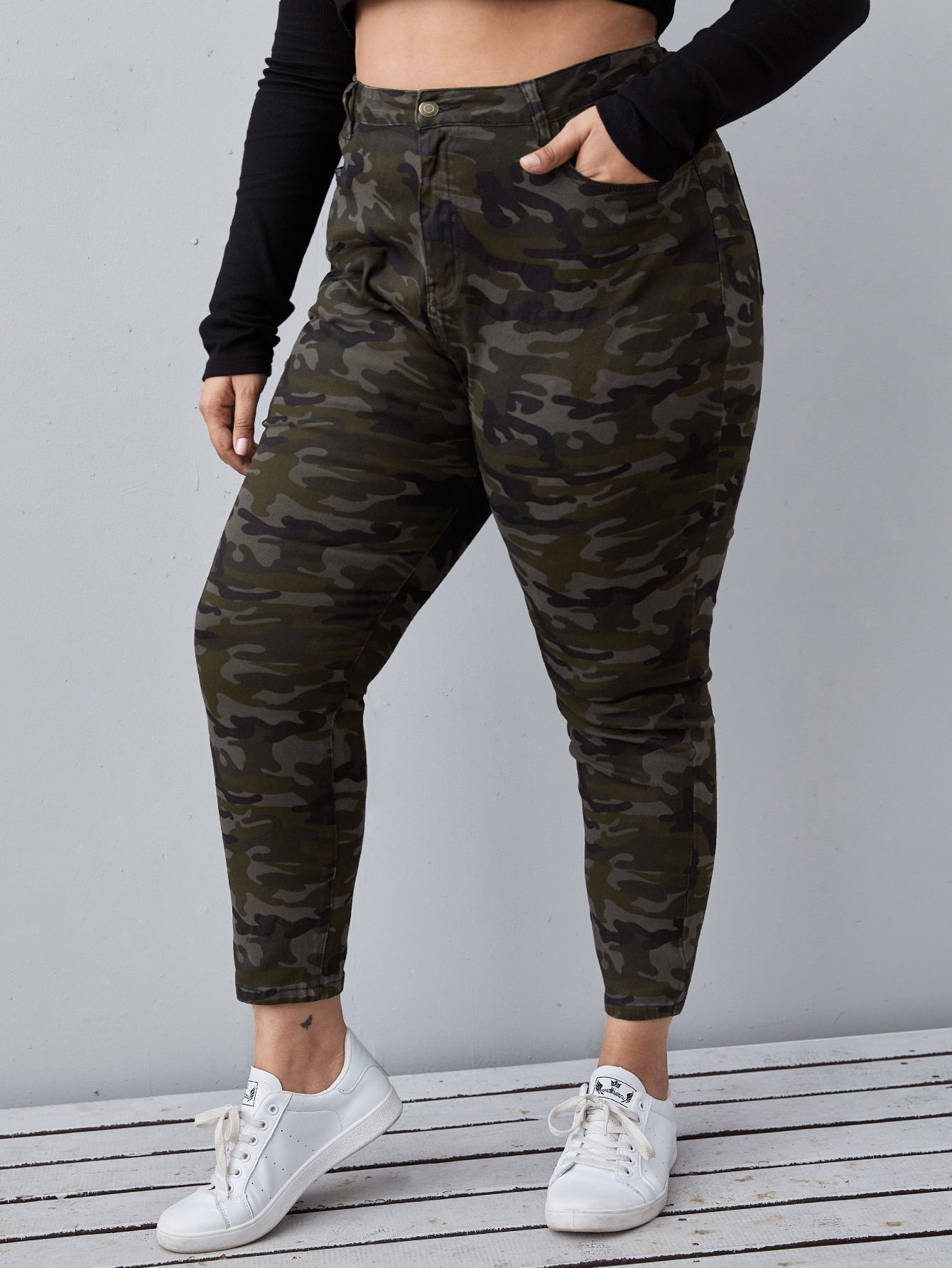 Plus High Waist Slant Pocket Camo Skinny Jeans thumbnail