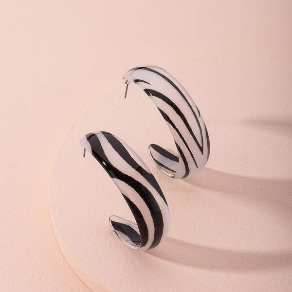 

Two Tone Cuff Hoop Earrings, Multicolor