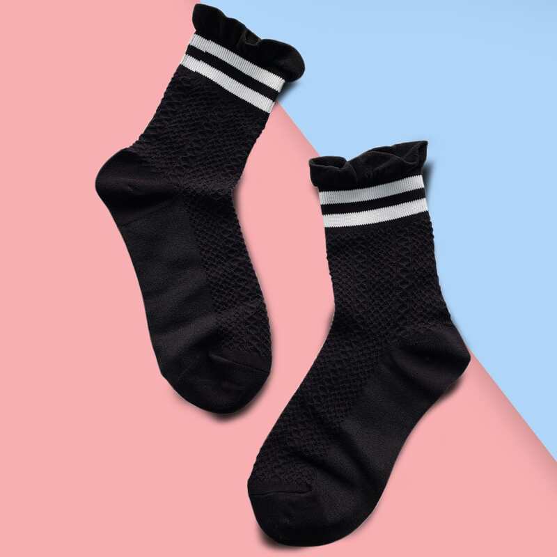 

Ruffle Hem Socks, Black