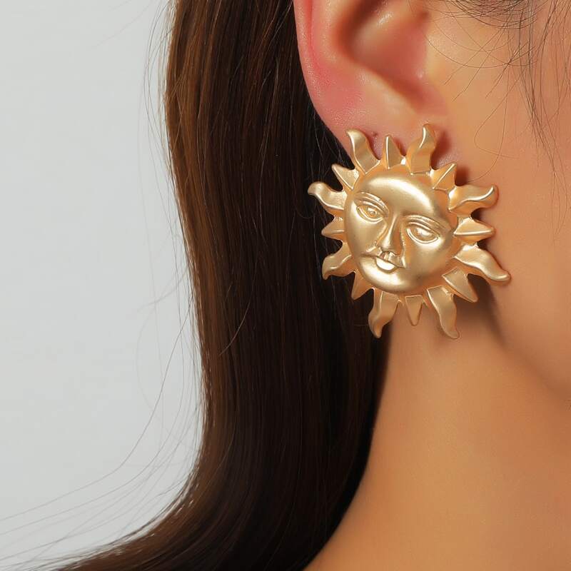 

Sun Design Stud Earrings, Gold