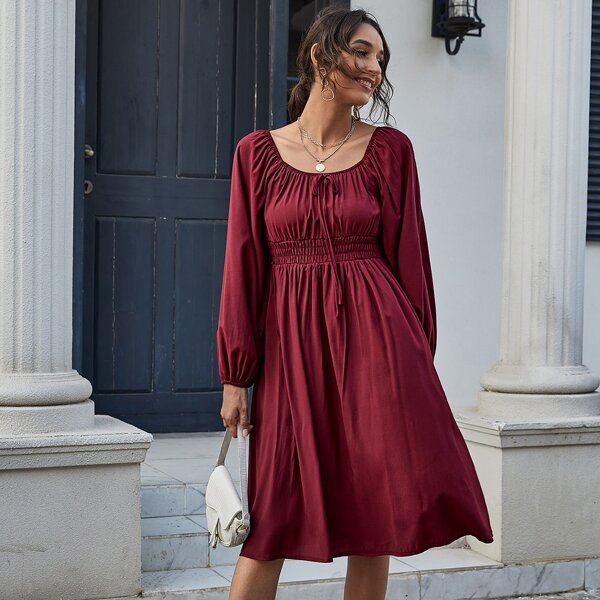 

Lantern Sleeve Tie Front Dress, Burgundy