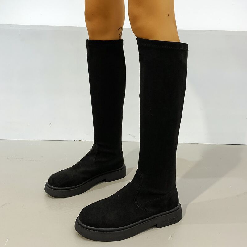 

Minimalist Knee Boots, Black