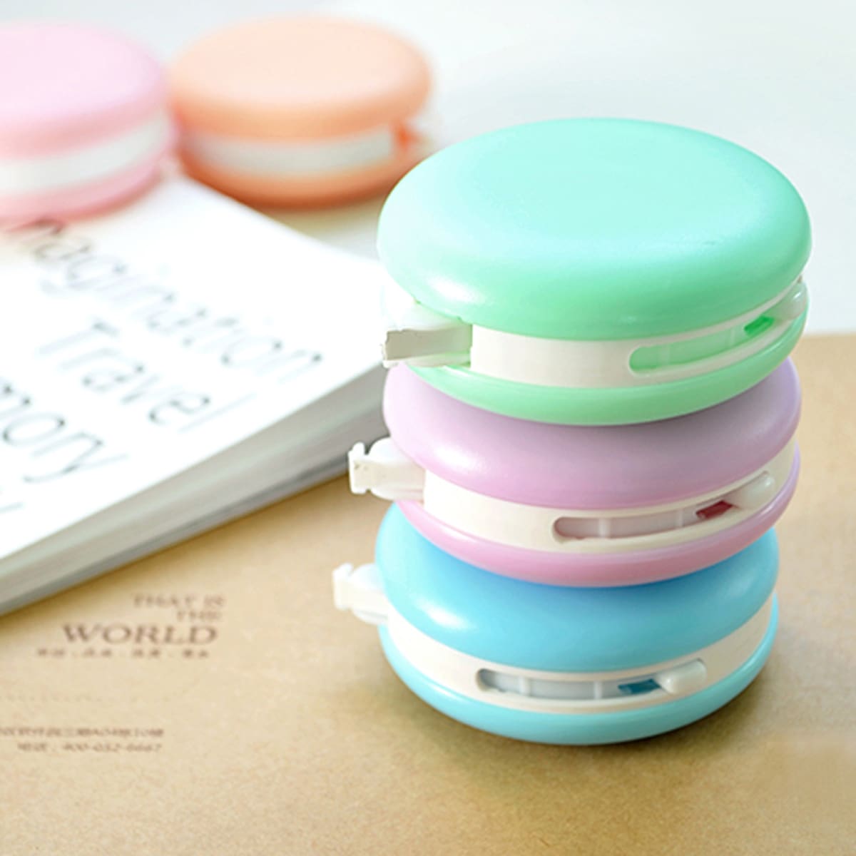 

1pc Random Color Macaron Correction Tape, Multicolor