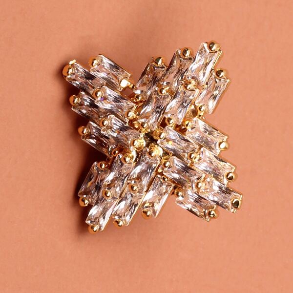 

Zircon Decor Brooch, White