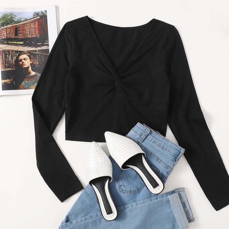 

Twist Front Crop Tee, Black