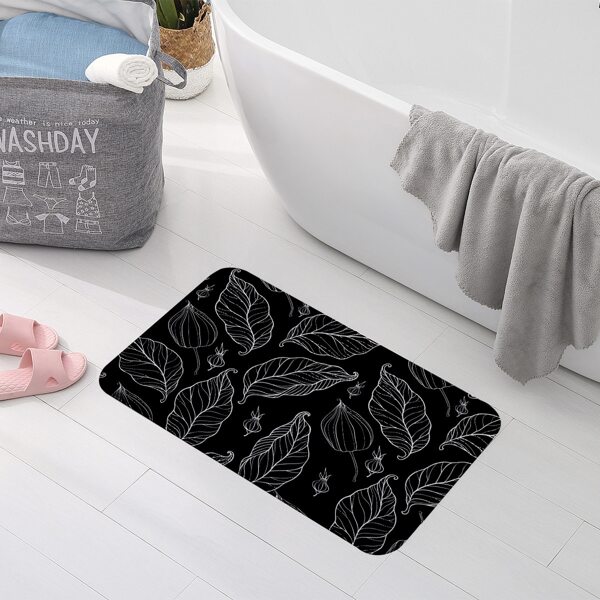 

Leaf Print Floor Mat, Black