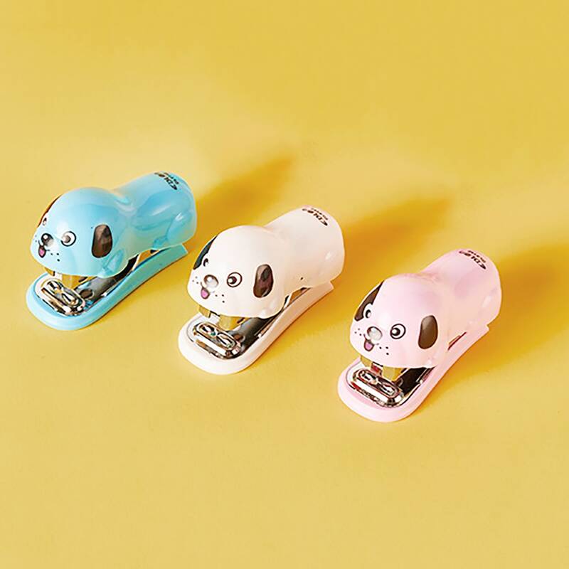 

1pc Dog Design Random Stapler, Multicolor