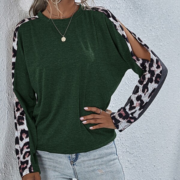 

Contrast Leopard Split Sleeve Tee, Dark green