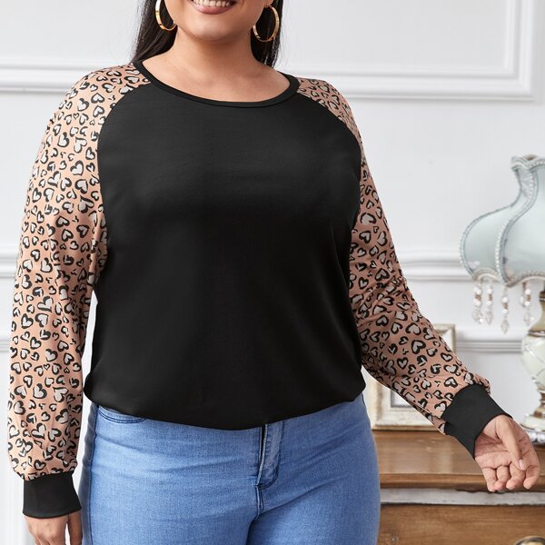 

Plus Leopard Raglan Sleeve Curved Hem Tee, Black