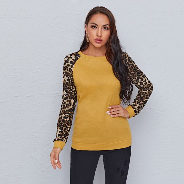 

Contrast Leopard Raglan Sleeve Sweatshirt, Yellow