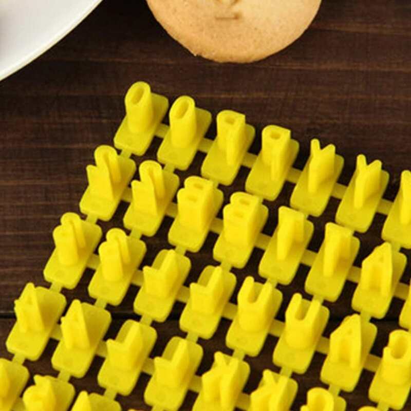 

1set Letter Shape Bake Mold, Multicolor