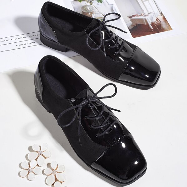 

Minimalist Lace-up Front Derbies, Black