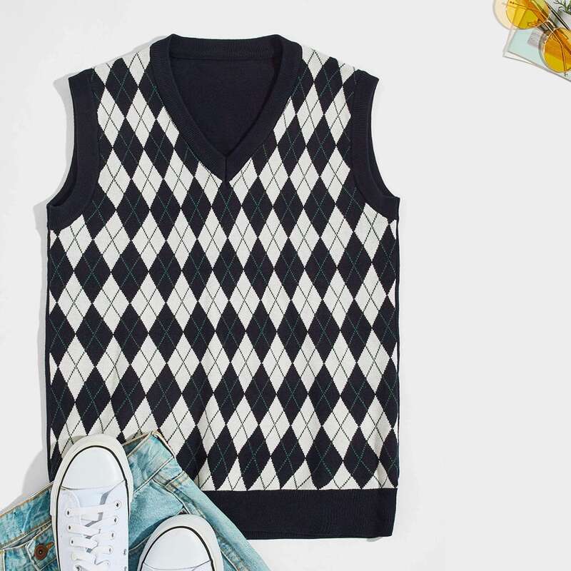 

Guys Argyle Pattern V Neck Sweater Vest, Black and white