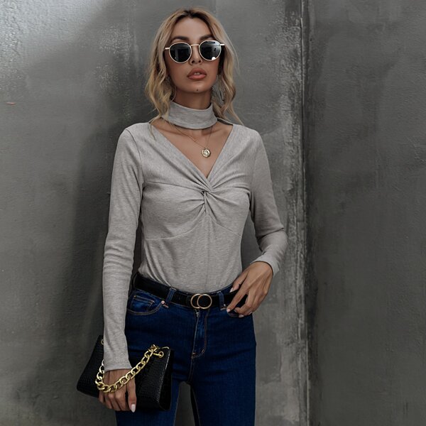 

Choker Neck Twist Front Tee, Light grey