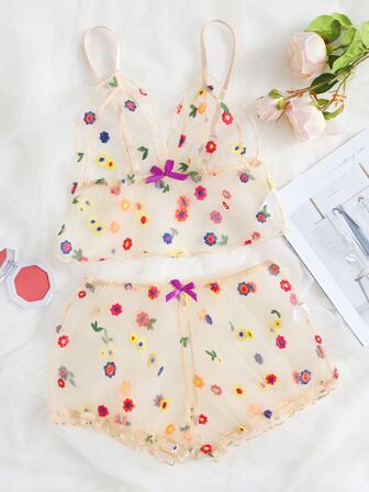 طقم ملابس داخلي شبكي مطرز بزهر