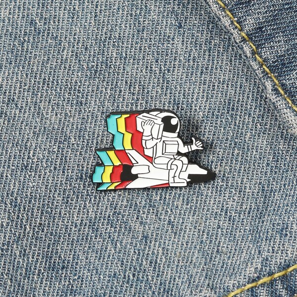 

Astronaut Design Brooch, Multicolor
