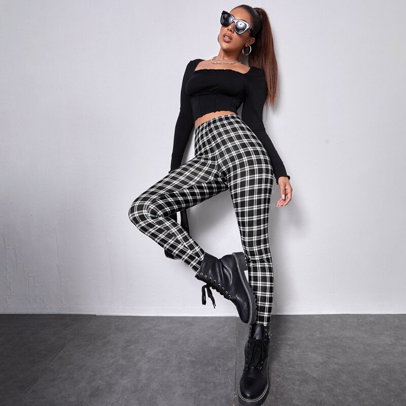 

Elastic Waist Plaid Leggings, Black and white