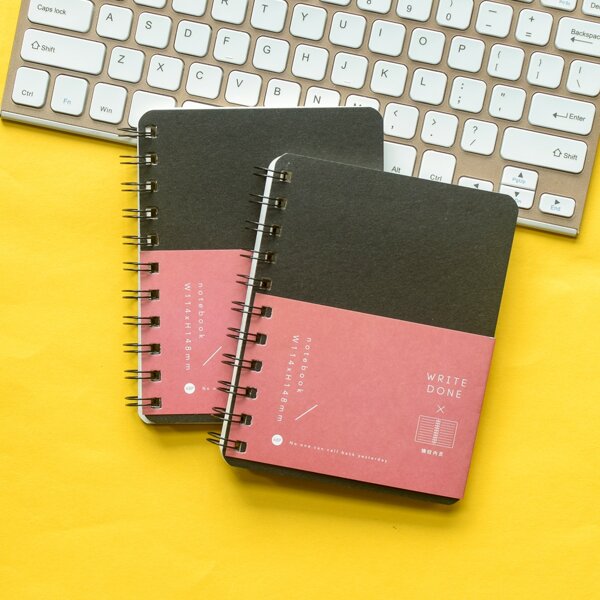 

1pc Letter Graphic Spiral Notebook, Black