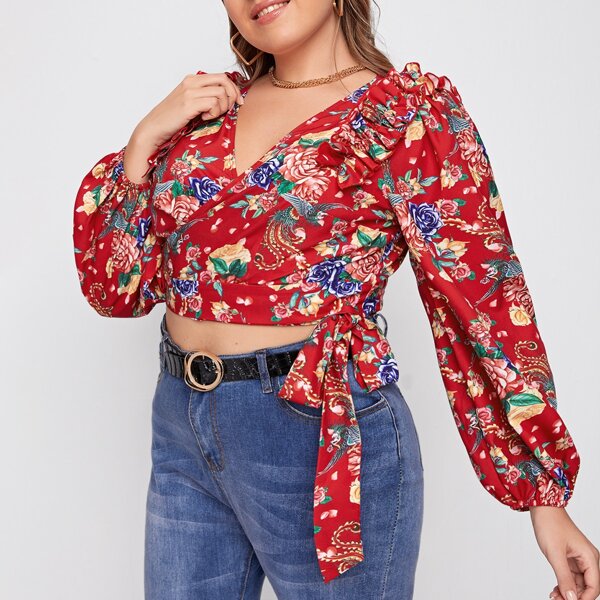 

Plus Allover Floral Print Wrap Belted Hem Crop Top, Red