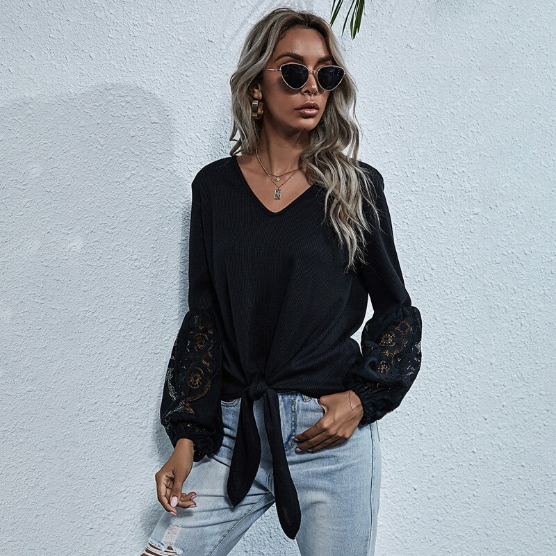 

Knot Hem Contrast Lace Top, Black