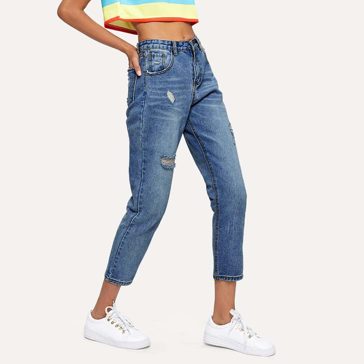 

Ripped Cropped Carrot Jeans, Medium wash