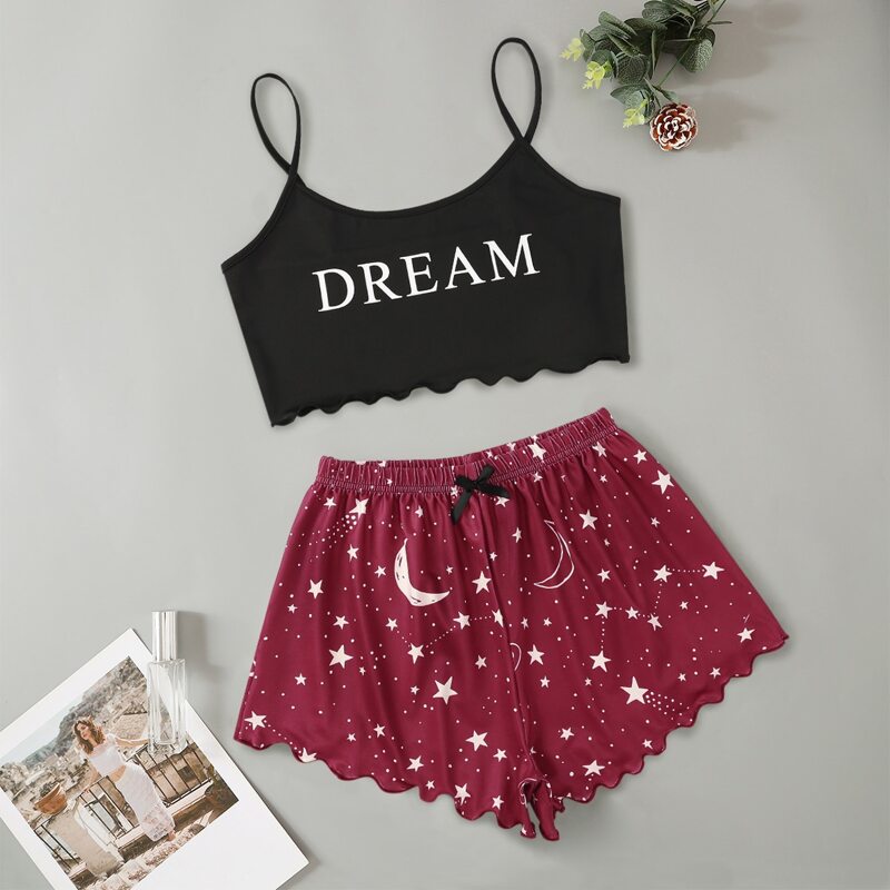 

Letter & Galaxy Print Scallop Trimed Crop Cami Top & Shorts PJ Set, Multicolor