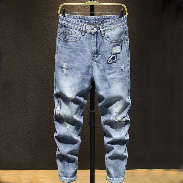 

Men Ripped Embroidery Tapered Jeans, Light wash